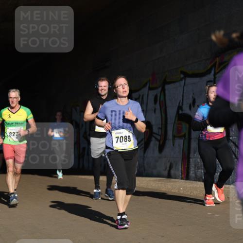 06.10.2024 - 19. swb-Marathon Bremen Michael Strokosch http://msf.ph/oto/7345398 06.10.2024 10:17:05 Laufen 7458, 827, 7089, 8290 meine-sportfotos.de