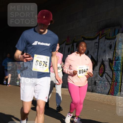 06.10.2024 - 19. swb-Marathon Bremen Michael Strokosch http://msf.ph/oto/7346411 06.10.2024 10:20:39 Laufen 8914, 8675, 93, 8947 meine-sportfotos.de
