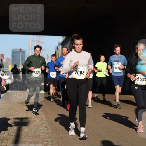 06.10.2024 - 19. swb-Marathon Bremen Michael Strokosch http://msf.ph/oto/7346426 06.10.2024 10:20:41 Laufen 7335, 8940, 7068, 702, 8530 meine-sportfotos.de