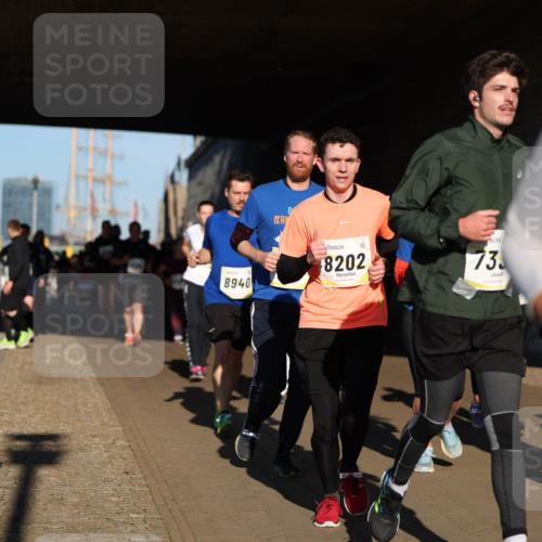 06.10.2024 - 19. swb-Marathon Bremen Michael Strokosch http://msf.ph/oto/7346433 06.10.2024 10:20:43 Laufen 8940, 8202, 73 meine-sportfotos.de
