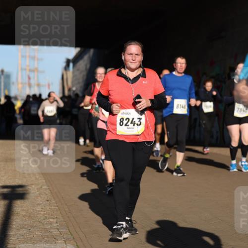 06.10.2024 - 19. swb-Marathon Bremen Michael Strokosch http://msf.ph/oto/7347130 06.10.2024 10:23:09 Laufen 8243, 814, 7840, 73 meine-sportfotos.de