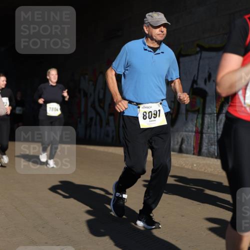 06.10.2024 - 19. swb-Marathon Bremen Michael Strokosch http://msf.ph/oto/7347148 06.10.2024 10:23:13 Laufen 8457, 7804, 8091, 8861 meine-sportfotos.de