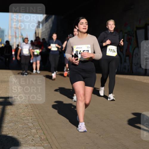 06.10.2024 - 19. swb-Marathon Bremen Michael Strokosch http://msf.ph/oto/7347155 06.10.2024 10:23:15 Laufen 84, 7804 meine-sportfotos.de