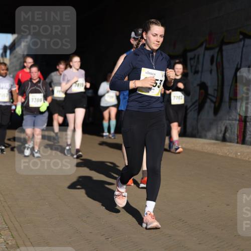 06.10.2024 - 19. swb-Marathon Bremen Michael Strokosch http://msf.ph/oto/7347170 06.10.2024 10:23:19 Laufen 4000, 7309, 53, 7702 meine-sportfotos.de
