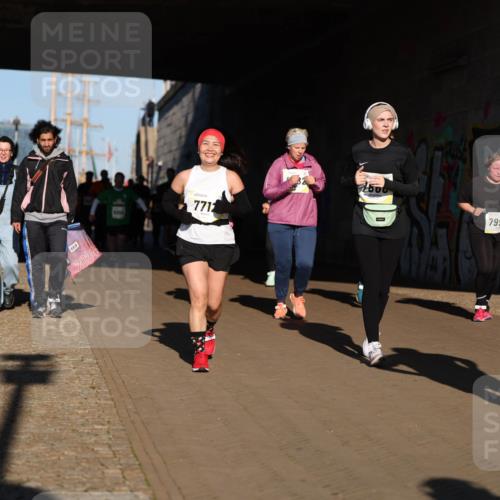 06.10.2024 - 19. swb-Marathon Bremen Michael Strokosch http://msf.ph/oto/7347196 06.10.2024 10:23:27 Laufen 6919, 2024, 7712, 2000, 7998, 874 meine-sportfotos.de