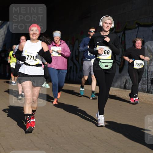 06.10.2024 - 19. swb-Marathon Bremen Michael Strokosch http://msf.ph/oto/7347203 06.10.2024 10:23:28 Laufen 2024, 7712, 848, 66, 7998 meine-sportfotos.de