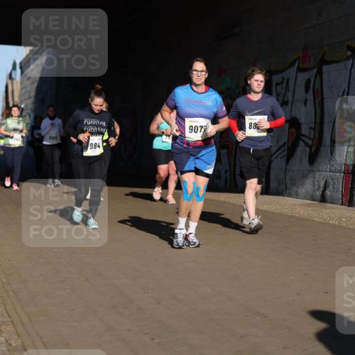 06.10.2024 - 19. swb-Marathon Bremen Michael Strokosch http://msf.ph/oto/7347466 06.10.2024 10:25:09 Laufen 888, 8556, 547, 9072, 88, 8862, 984 meine-sportfotos.de