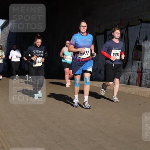 06.10.2024 - 19. swb-Marathon Bremen Michael Strokosch http://msf.ph/oto/7347470 06.10.2024 10:25:09 Laufen 88, 1556, 7941, 884, 77, 8851 meine-sportfotos.de