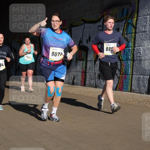 06.10.2024 - 19. swb-Marathon Bremen Michael Strokosch http://msf.ph/oto/7347474 06.10.2024 10:25:10 Laufen 7346, 7996, 984, 7941, 2024, 885, 9077 meine-sportfotos.de