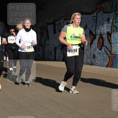 06.10.2024 - 19. swb-Marathon Bremen Michael Strokosch http://msf.ph/oto/7347496 06.10.2024 10:25:14 Laufen 8887, 7346, 882, 7996 meine-sportfotos.de