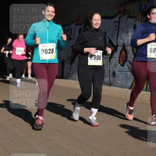 06.10.2024 - 19. swb-Marathon Bremen Michael Strokosch http://msf.ph/oto/7347737 06.10.2024 10:26:19 Laufen 8361, 9028, 8908, 8815 meine-sportfotos.de