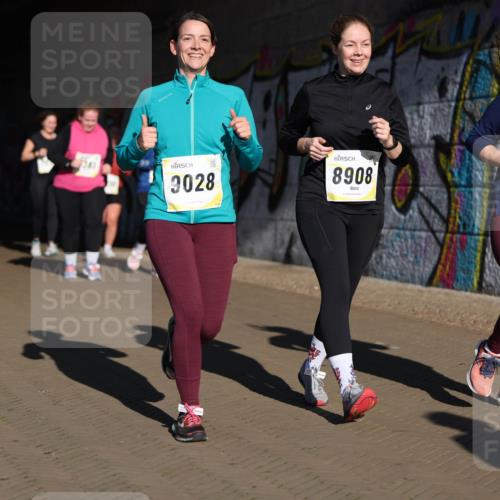 06.10.2024 - 19. swb-Marathon Bremen Michael Strokosch http://msf.ph/oto/7347739 06.10.2024 10:26:19 Laufen 2341, 3028, 8908, 8815 meine-sportfotos.de