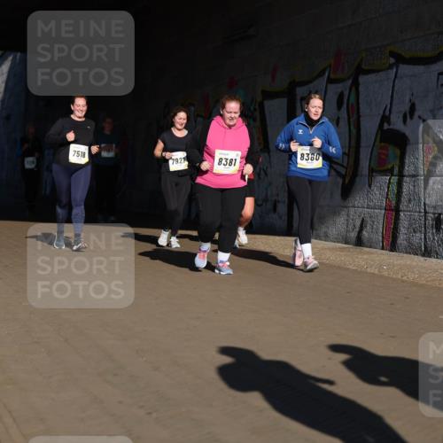 06.10.2024 - 19. swb-Marathon Bremen Michael Strokosch http://msf.ph/oto/7347741 06.10.2024 10:26:21 Laufen 7315, 7518, 7927, 8381, 8380, 9 meine-sportfotos.de