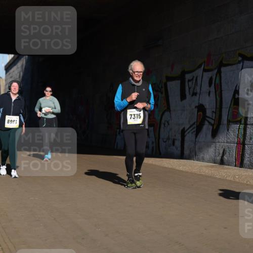 06.10.2024 - 19. swb-Marathon Bremen Michael Strokosch http://msf.ph/oto/7347774 06.10.2024 10:26:29 Laufen 8961, 7315 meine-sportfotos.de