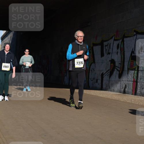 06.10.2024 - 19. swb-Marathon Bremen Michael Strokosch http://msf.ph/oto/7347776 06.10.2024 10:26:29 Laufen 8961, 7315 meine-sportfotos.de