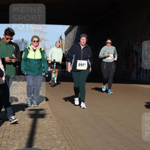 06.10.2024 - 19. swb-Marathon Bremen Michael Strokosch http://msf.ph/oto/7347788 06.10.2024 10:26:31 Laufen 8961 meine-sportfotos.de