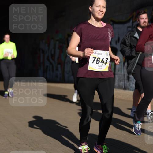 06.10.2024 - 19. swb-Marathon Bremen Michael Strokosch http://msf.ph/oto/7347929 06.10.2024 10:27:14 Laufen 7643, 7641 meine-sportfotos.de