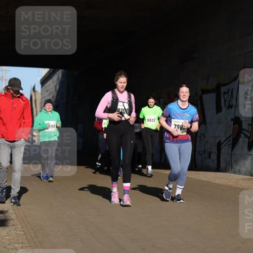06.10.2024 - 19. swb-Marathon Bremen Michael Strokosch http://msf.ph/oto/7347948 06.10.2024 10:27:21 Laufen 408, 8932, 799 meine-sportfotos.de
