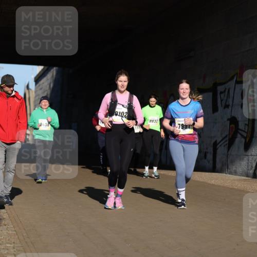 06.10.2024 - 19. swb-Marathon Bremen Michael Strokosch http://msf.ph/oto/7347952 06.10.2024 10:27:22 Laufen 8408, 9102, 8932, 7991 meine-sportfotos.de
