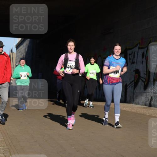 06.10.2024 - 19. swb-Marathon Bremen Michael Strokosch http://msf.ph/oto/7347953 06.10.2024 10:27:22 Laufen 9408, 9102, 8932 meine-sportfotos.de