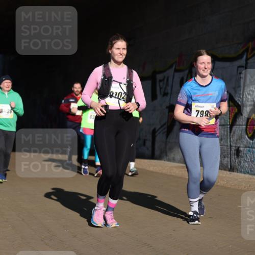 06.10.2024 - 19. swb-Marathon Bremen Michael Strokosch http://msf.ph/oto/7347964 06.10.2024 10:27:23 Laufen 8408, 89, 2024, 8102, 799 meine-sportfotos.de