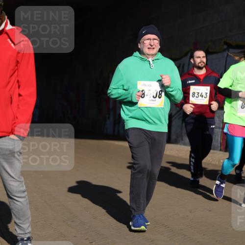 06.10.2024 - 19. swb-Marathon Bremen Michael Strokosch http://msf.ph/oto/7347988 06.10.2024 10:27:26 Laufen 808, 1, 8343, 8928 meine-sportfotos.de