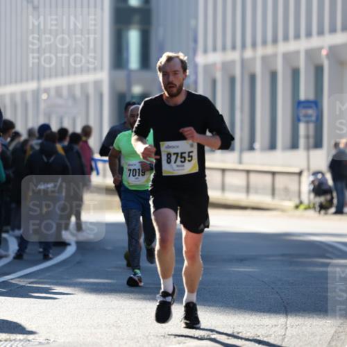 06.10.2024 - 19. swb-Marathon Bremen Michael Strokosch http://msf.ph/oto/7348016 06.10.2024 10:34:22 Laufen 7839, 7019, 8755 meine-sportfotos.de