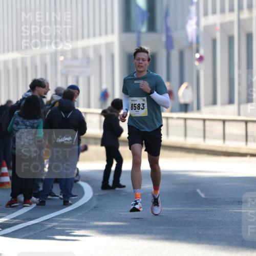 06.10.2024 - 19. swb-Marathon Bremen Michael Strokosch http://msf.ph/oto/7348032 06.10.2024 10:34:26 Laufen 8583 meine-sportfotos.de