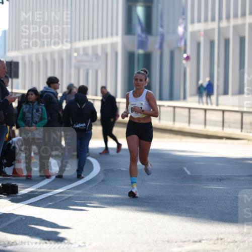 06.10.2024 - 19. swb-Marathon Bremen Michael Strokosch http://msf.ph/oto/7348068 06.10.2024 10:35:00 Laufen  meine-sportfotos.de