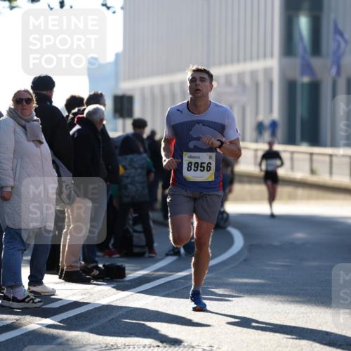 06.10.2024 - 19. swb-Marathon Bremen Michael Strokosch http://msf.ph/oto/7348113 06.10.2024 10:35:14 Laufen 8956 meine-sportfotos.de