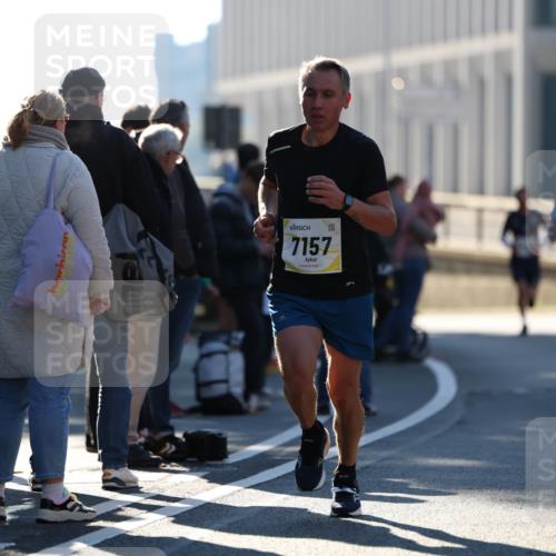 06.10.2024 - 19. swb-Marathon Bremen Michael Strokosch http://msf.ph/oto/7348250 06.10.2024 10:35:37 Laufen 7157 meine-sportfotos.de