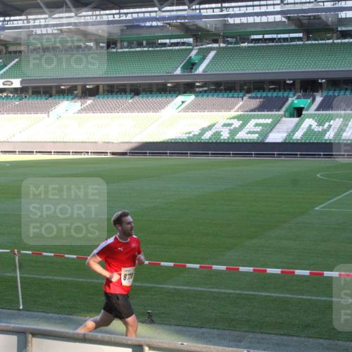 06.10.2024 - 19. swb-Marathon Bremen Yannick Fuchs http://msf.ph/oto/7349237 06.10.2024 10:23:32 Laufen im Stadion 7033, 7605, 7649, 7743, 8120, 8180, 8220, 8341, 8390, 8447, 8627, 8642, 8726, 8784, 9033, 9036, 9056, 9087 meine-sportfotos.de