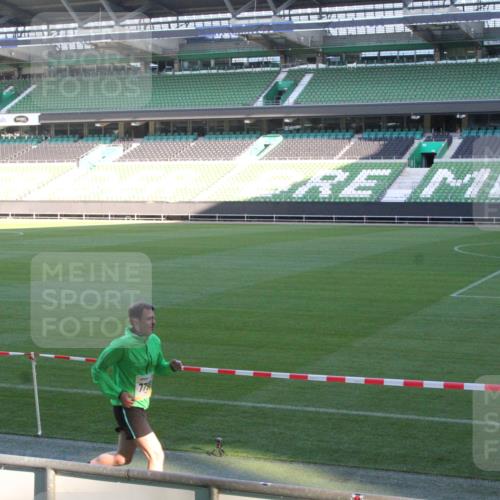 06.10.2024 - 19. swb-Marathon Bremen Yannick Fuchs http://msf.ph/oto/7349598 06.10.2024 10:25:14 Laufen im Stadion 7197, 7259, 7260, 7363, 7555, 7571, 7648, 7650, 7756, 7759, 8094, 8209, 8226, 8228, 8310, 8311, 8313, 8329, 8412, 8445, 8454, 8478, 8517, 8654, 8666, 8680, 8749, 8785, 8796, 8813, 8939, 8962, 8975, 9019, 9064, 9124 meine-sportfotos.de