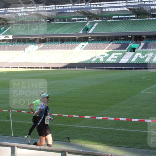 06.10.2024 - 19. swb-Marathon Bremen Yannick Fuchs http://msf.ph/oto/7349835 06.10.2024 10:26:15 Laufen im Stadion 7045, 7141, 7294, 7327, 7403, 7414, 7429, 7433, 7485, 7496, 7508, 7548, 7771, 7793, 7826, 7906, 7978, 8075, 8177, 8192, 8242, 8301, 8321, 8376, 8426, 8481, 8492, 8497, 8555, 8601, 8659, 8671, 8672, 8713, 8715, 8733, 8775, 8793, 8806, 8812, 8814, 8905, 8913, 8973, 8996, 8997, 9000, 9034, 9051, 9054, 9061, 9084 meine-sportfotos.de