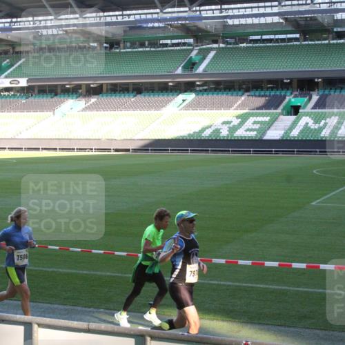 06.10.2024 - 19. swb-Marathon Bremen Yannick Fuchs http://msf.ph/oto/7349839 06.10.2024 10:26:16 Laufen im Stadion 7045, 7141, 7294, 7327, 7403, 7414, 7429, 7433, 7485, 7496, 7508, 7548, 7771, 7793, 7826, 7978, 8075, 8177, 8192, 8242, 8301, 8321, 8376, 8426, 8481, 8492, 8497, 8555, 8601, 8659, 8672, 8713, 8715, 8733, 8775, 8793, 8806, 8812, 8814, 8905, 8913, 8970, 8973, 8996, 8997, 9000, 9034, 9051, 9054, 9061, 9084 meine-sportfotos.de