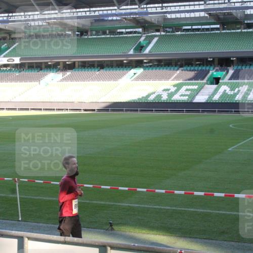 06.10.2024 - 19. swb-Marathon Bremen Yannick Fuchs http://msf.ph/oto/7349863 06.10.2024 10:26:19 Laufen im Stadion 7045, 7141, 7294, 7327, 7403, 7414, 7429, 7433, 7485, 7496, 7508, 7548, 7771, 7793, 7874, 7978, 8075, 8177, 8192, 8242, 8301, 8321, 8376, 8426, 8481, 8492, 8497, 8555, 8601, 8659, 8713, 8715, 8733, 8775, 8793, 8806, 8814, 8905, 8913, 8970, 8973, 8996, 8997, 9000, 9034, 9051, 9054, 9061, 9084 meine-sportfotos.de