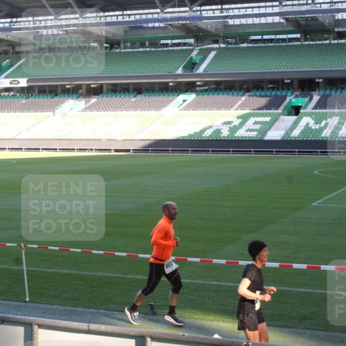 06.10.2024 - 19. swb-Marathon Bremen Yannick Fuchs http://msf.ph/oto/7349953 06.10.2024 10:26:47 Laufen im Stadion 7045, 7141, 7327, 7403, 7414, 7429, 7485, 7491, 7508, 7576, 7720, 7771, 7874, 7887, 7953, 7978, 8075, 8103, 8172, 8192, 8301, 8321, 8335, 8376, 8426, 8452, 8475, 8555, 8578, 8601, 8636, 8652, 8733, 8775, 8793, 8814, 8870, 8913, 8970, 8973, 8996, 8997, 9000, 9025, 9032, 9034, 9051, 9054, 9070, 9084 meine-sportfotos.de