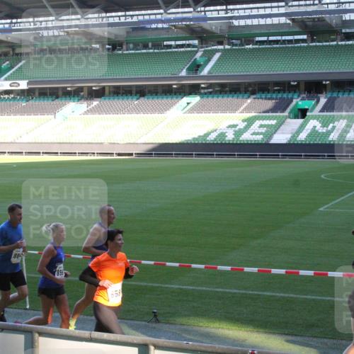 06.10.2024 - 19. swb-Marathon Bremen Yannick Fuchs http://msf.ph/oto/7350007 06.10.2024 10:27:03 Laufen im Stadion 7008, 7045, 7327, 7414, 7491, 7576, 7720, 7874, 7887, 7953, 8103, 8172, 8192, 8238, 8239, 8335, 8376, 8452, 8460, 8475, 8561, 8567, 8568, 8578, 8580, 8585, 8601, 8636, 8645, 8652, 8732, 8733, 8814, 8817, 8870, 8904, 8913, 8970, 8973, 9000, 9016, 9025, 9032, 9051, 9054, 9070, 9084, 9110 meine-sportfotos.de
