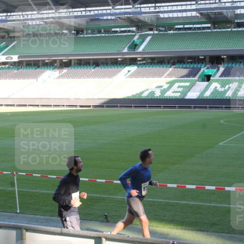 06.10.2024 - 19. swb-Marathon Bremen Yannick Fuchs http://msf.ph/oto/7350046 06.10.2024 10:27:15 Laufen im Stadion 7008, 7491, 7560, 7576, 7717, 7720, 7833, 7874, 7887, 7953, 8103, 8150, 8172, 8192, 8238, 8239, 8335, 8452, 8460, 8475, 8561, 8567, 8568, 8578, 8580, 8585, 8610, 8635, 8636, 8645, 8652, 8658, 8732, 8764, 8777, 8817, 8856, 8870, 8901, 8904, 8970, 9000, 9016, 9025, 9027, 9032, 9070, 9085, 9110 meine-sportfotos.de