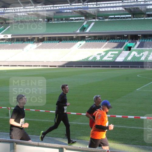 06.10.2024 - 19. swb-Marathon Bremen Yannick Fuchs http://msf.ph/oto/7350086 06.10.2024 10:27:23 Laufen im Stadion 7008, 7052, 7491, 7560, 7576, 7673, 7717, 7720, 7833, 7887, 7953, 8103, 8150, 8172, 8238, 8239, 8316, 8335, 8351, 8452, 8460, 8475, 8561, 8567, 8568, 8578, 8580, 8585, 8610, 8635, 8636, 8645, 8652, 8658, 8732, 8764, 8774, 8777, 8817, 8856, 8870, 8901, 8904, 8980, 9016, 9025, 9027, 9032, 9070, 9085, 9110 meine-sportfotos.de