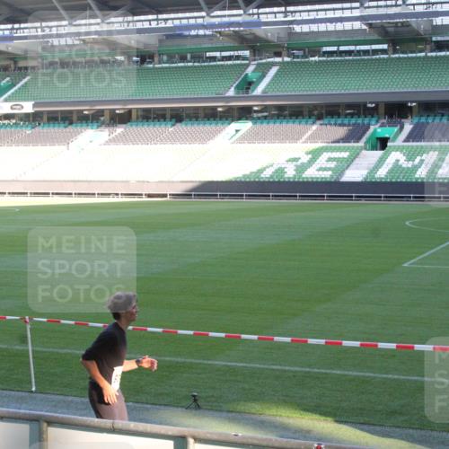 06.10.2024 - 19. swb-Marathon Bremen Yannick Fuchs http://msf.ph/oto/7350100 06.10.2024 10:27:26 Laufen im Stadion 7008, 7052, 7491, 7560, 7647, 7673, 7717, 7833, 7876, 7887, 7953, 8103, 8150, 8172, 8238, 8239, 8316, 8335, 8351, 8460, 8475, 8561, 8567, 8568, 8578, 8580, 8585, 8610, 8635, 8636, 8645, 8652, 8658, 8701, 8732, 8764, 8774, 8777, 8817, 8856, 8901, 8904, 8980, 9016, 9025, 9027, 9032, 9070, 9085, 9110 meine-sportfotos.de