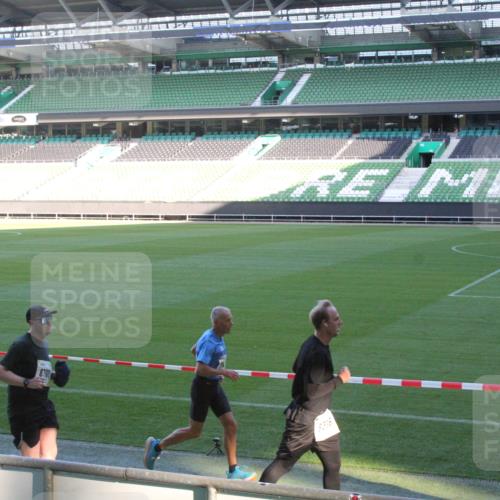 06.10.2024 - 19. swb-Marathon Bremen Yannick Fuchs http://msf.ph/oto/7350168 06.10.2024 10:27:41 Laufen im Stadion 7008, 7052, 7184, 7198, 7214, 7452, 7491, 7560, 7638, 7647, 7673, 7717, 7833, 7876, 7887, 7953, 8066, 8103, 8150, 8172, 8238, 8239, 8316, 8335, 8351, 8460, 8475, 8561, 8567, 8568, 8580, 8585, 8610, 8635, 8636, 8645, 8658, 8701, 8732, 8754, 8764, 8774, 8777, 8801, 8817, 8836, 8856, 8901, 8904, 8943, 8980, 9016, 9027, 9032, 9085, 9110 meine-sportfotos.de