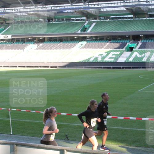 06.10.2024 - 19. swb-Marathon Bremen Yannick Fuchs http://msf.ph/oto/7350334 06.10.2024 10:27:47 Laufen im Stadion 7008, 7052, 7184, 7198, 7214, 7303, 7452, 7560, 7594, 7638, 7647, 7673, 7717, 7833, 7876, 7887, 8066, 8150, 8185, 8238, 8239, 8288, 8316, 8351, 8460, 8561, 8567, 8568, 8580, 8585, 8610, 8635, 8645, 8658, 8701, 8732, 8754, 8764, 8774, 8777, 8801, 8816, 8817, 8824, 8827, 8836, 8856, 8901, 8904, 8943, 8980, 9016, 9027, 9085, 9110 meine-sportfotos.de