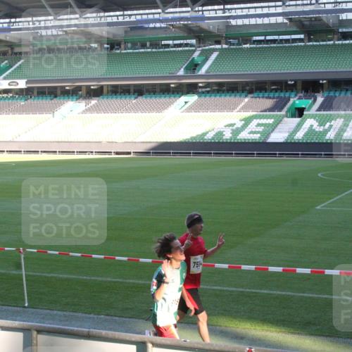 06.10.2024 - 19. swb-Marathon Bremen Yannick Fuchs http://msf.ph/oto/7350355 06.10.2024 10:28:02 Laufen im Stadion 7052, 7094, 7095, 7184, 7198, 7214, 7303, 7364, 7452, 7464, 7560, 7594, 7638, 7647, 7673, 7717, 7833, 7876, 8066, 8150, 8173, 8185, 8288, 8316, 8351, 8403, 8405, 8456, 8610, 8635, 8658, 8701, 8711, 8716, 8754, 8764, 8774, 8777, 8801, 8816, 8824, 8827, 8836, 8856, 8891, 8901, 8904, 8943, 8980, 9027, 9040, 9060, 9085 meine-sportfotos.de