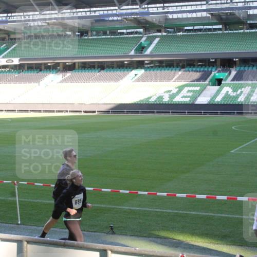06.10.2024 - 19. swb-Marathon Bremen Yannick Fuchs http://msf.ph/oto/7350383 06.10.2024 10:28:19 Laufen im Stadion 7025, 7052, 7094, 7095, 7184, 7195, 7198, 7214, 7216, 7217, 7303, 7364, 7402, 7452, 7464, 7501, 7538, 7541, 7568, 7569, 7594, 7638, 7647, 7673, 7876, 7965, 8066, 8173, 8185, 8261, 8288, 8316, 8351, 8374, 8403, 8405, 8411, 8456, 8498, 8526, 8551, 8569, 8701, 8711, 8716, 8754, 8801, 8816, 8824, 8827, 8836, 8877, 8891, 8943, 8966, 8980, 9040, 9060 meine-sportfotos.de