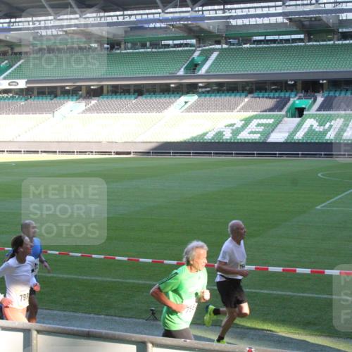 06.10.2024 - 19. swb-Marathon Bremen Yannick Fuchs http://msf.ph/oto/7350431 06.10.2024 10:28:30 Laufen im Stadion 7025, 7041, 7086, 7094, 7095, 7184, 7195, 7198, 7214, 7216, 7217, 7218, 7303, 7364, 7402, 7452, 7464, 7501, 7511, 7526, 7538, 7541, 7568, 7569, 7594, 7697, 7897, 7965, 8066, 8067, 8173, 8185, 8261, 8288, 8323, 8334, 8374, 8403, 8405, 8411, 8456, 8488, 8498, 8526, 8551, 8569, 8711, 8716, 8816, 8824, 8827, 8833, 8836, 8877, 8891, 8943, 8966, 8968, 8991, 9040, 9060 meine-sportfotos.de