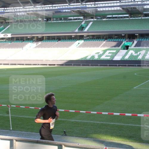 06.10.2024 - 19. swb-Marathon Bremen Yannick Fuchs http://msf.ph/oto/7350452 06.10.2024 10:28:33 Laufen im Stadion 7025, 7041, 7086, 7094, 7095, 7195, 7198, 7216, 7217, 7218, 7303, 7364, 7402, 7464, 7501, 7511, 7521, 7526, 7538, 7541, 7568, 7569, 7594, 7697, 7897, 7965, 8066, 8067, 8173, 8185, 8251, 8261, 8288, 8323, 8334, 8374, 8403, 8405, 8411, 8456, 8488, 8498, 8526, 8551, 8569, 8711, 8716, 8816, 8824, 8827, 8833, 8836, 8877, 8891, 8943, 8966, 8968, 8991, 9040, 9060 meine-sportfotos.de