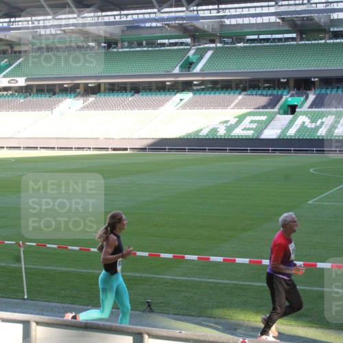 06.10.2024 - 19. swb-Marathon Bremen Yannick Fuchs http://msf.ph/oto/7350483 06.10.2024 10:28:42 Laufen im Stadion 7025, 7041, 7086, 7094, 7095, 7195, 7216, 7217, 7218, 7296, 7303, 7364, 7402, 7464, 7501, 7511, 7521, 7526, 7538, 7541, 7568, 7569, 7594, 7697, 7776, 7827, 7897, 7940, 7965, 8067, 8173, 8185, 8251, 8261, 8288, 8306, 8323, 8334, 8374, 8403, 8405, 8411, 8419, 8456, 8488, 8498, 8526, 8536, 8551, 8566, 8569, 8665, 8711, 8716, 8816, 8824, 8827, 8833, 8877, 8891, 8966, 8968, 8990, 8991, 9038, 9040, 9060 meine-sportfotos.de