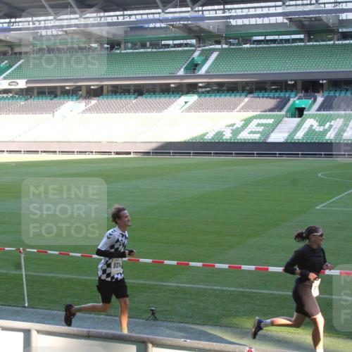 06.10.2024 - 19. swb-Marathon Bremen Yannick Fuchs http://msf.ph/oto/7350601 06.10.2024 10:29:06 Laufen im Stadion 7041, 7086, 7099, 7195, 7216, 7217, 7218, 7290, 7296, 7402, 7511, 7521, 7526, 7538, 7541, 7568, 7569, 7590, 7671, 7683, 7697, 7776, 7825, 7827, 7897, 7940, 7965, 8018, 8067, 8157, 8158, 8244, 8251, 8252, 8261, 8306, 8323, 8334, 8336, 8374, 8419, 8443, 8461, 8488, 8498, 8526, 8536, 8551, 8566, 8569, 8596, 8604, 8665, 8819, 8828, 8833, 8843, 8877, 8894, 8965, 8966, 8968, 8990, 8991, 9014, 9038, 9080 meine-sportfotos.de