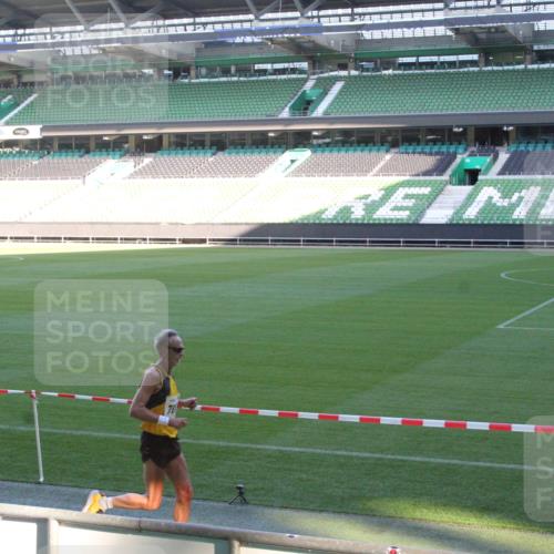 06.10.2024 - 19. swb-Marathon Bremen Yannick Fuchs http://msf.ph/oto/7350634 06.10.2024 10:29:17 Laufen im Stadion 7041, 7086, 7099, 7218, 7290, 7296, 7334, 7370, 7511, 7521, 7526, 7590, 7671, 7683, 7697, 7776, 7800, 7825, 7827, 7897, 7940, 7983, 8018, 8067, 8092, 8098, 8156, 8157, 8158, 8244, 8251, 8252, 8306, 8323, 8334, 8336, 8419, 8443, 8461, 8488, 8522, 8525, 8536, 8566, 8575, 8596, 8604, 8665, 8819, 8828, 8833, 8835, 8843, 8875, 8894, 8965, 8968, 8990, 8991, 9014, 9038, 9080 meine-sportfotos.de